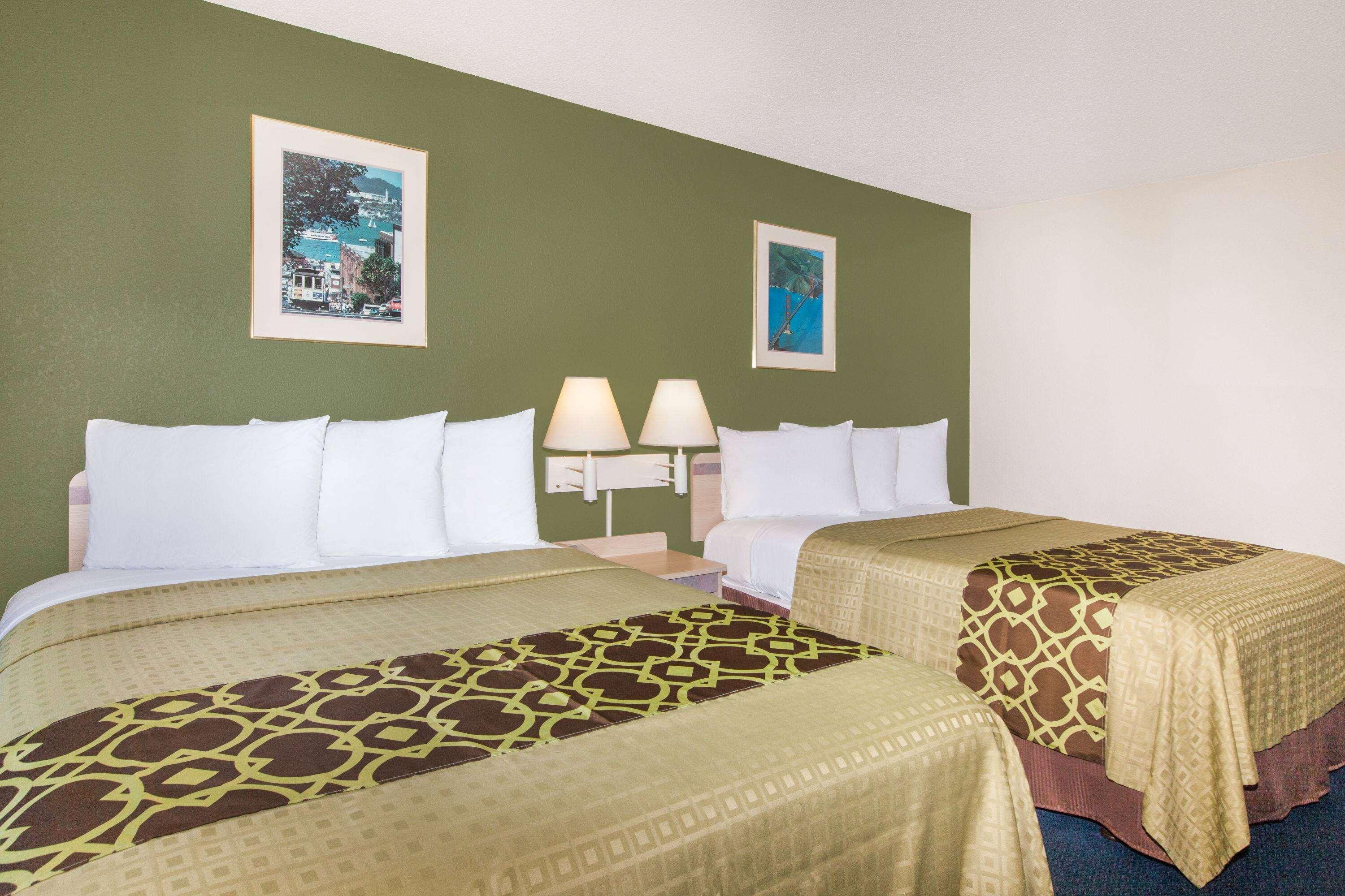 Travelodge By Wyndham Los Banos Ca Εξωτερικό φωτογραφία