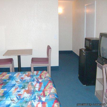 Travelodge By Wyndham Los Banos Ca Δωμάτιο φωτογραφία