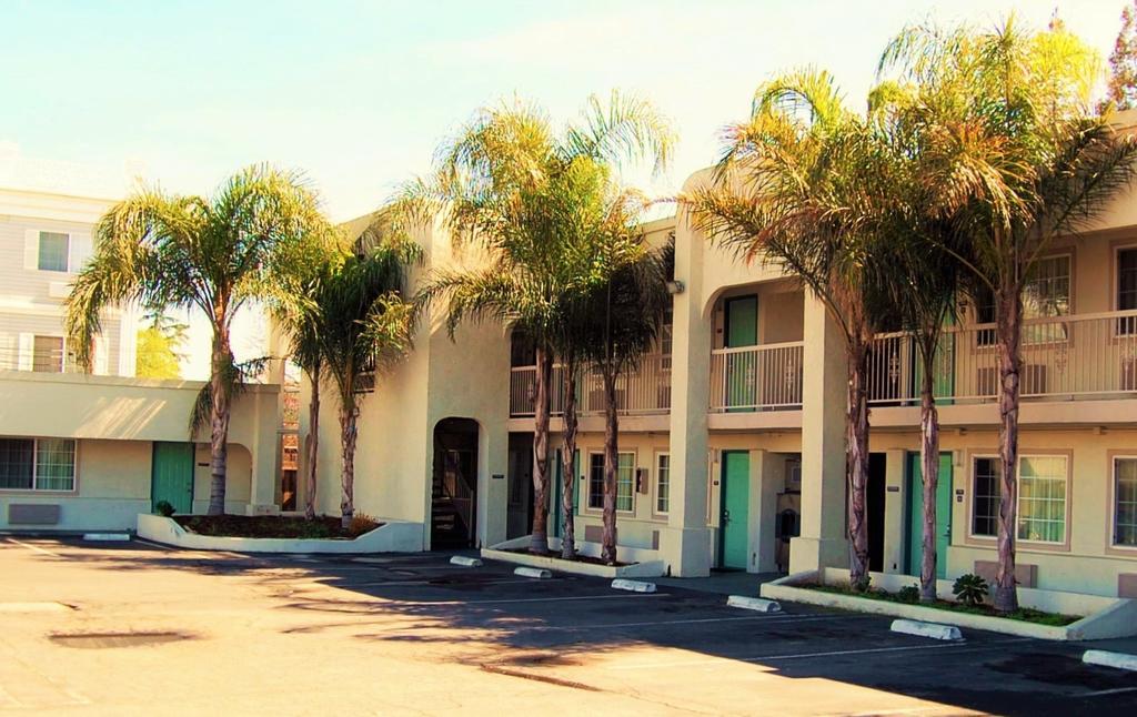 Travelodge By Wyndham Los Banos Ca Εξωτερικό φωτογραφία