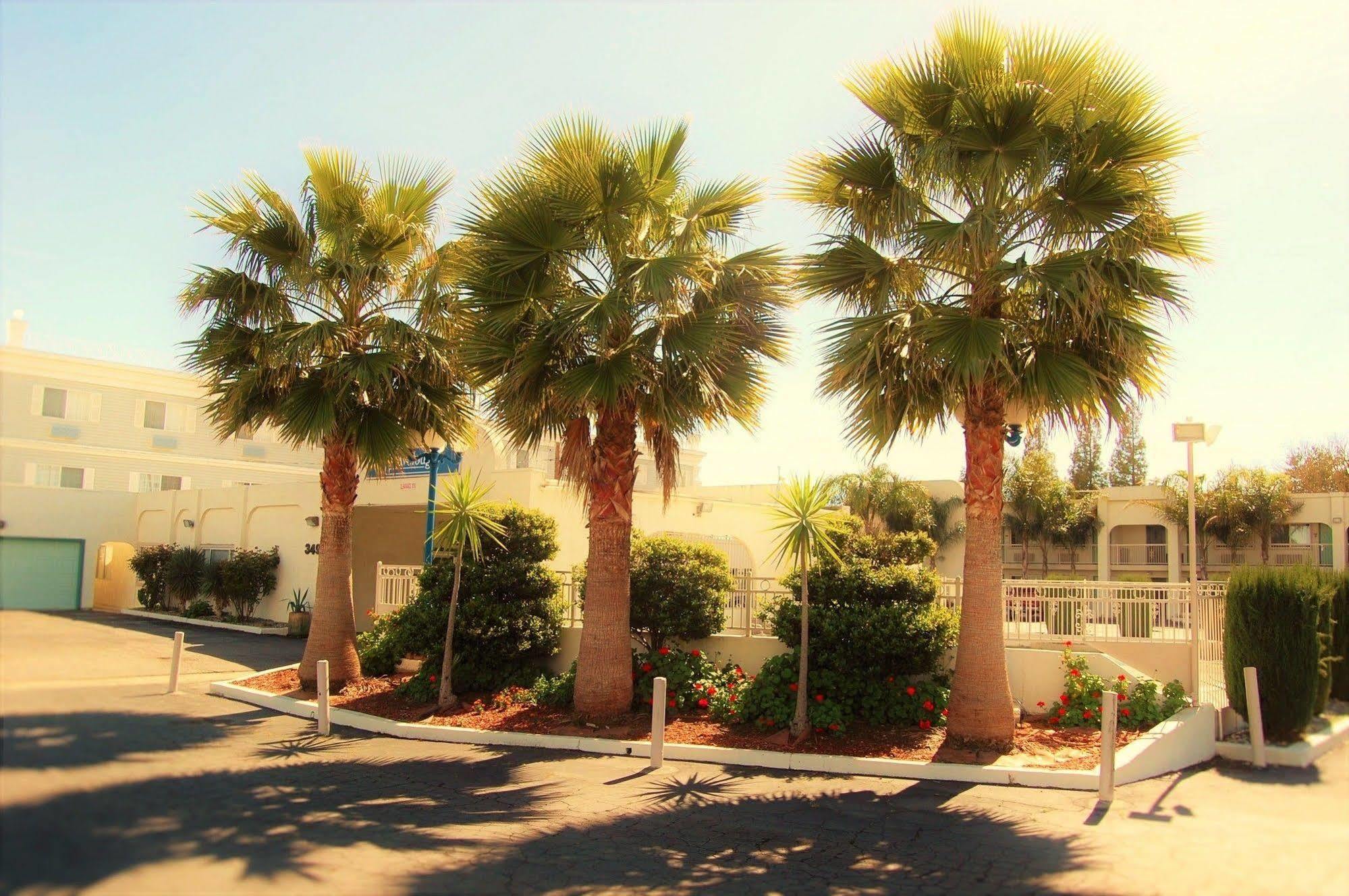 Travelodge By Wyndham Los Banos Ca Εξωτερικό φωτογραφία